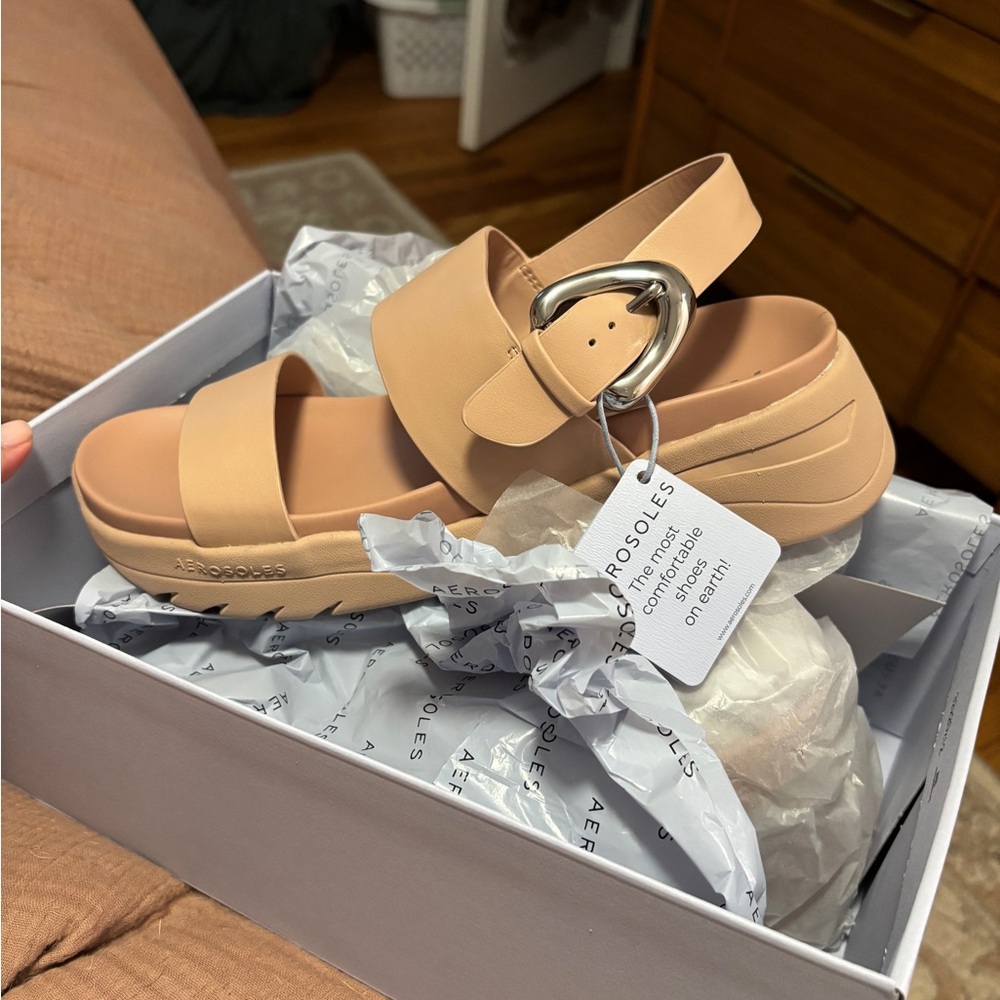 AEROSOLES Women's Beige Platform Sandals